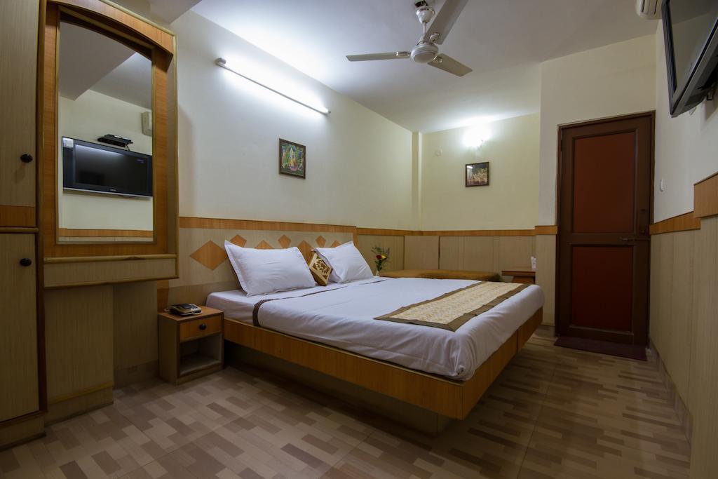 Hotel Kwality Yeni Delhi Oda fotoğraf