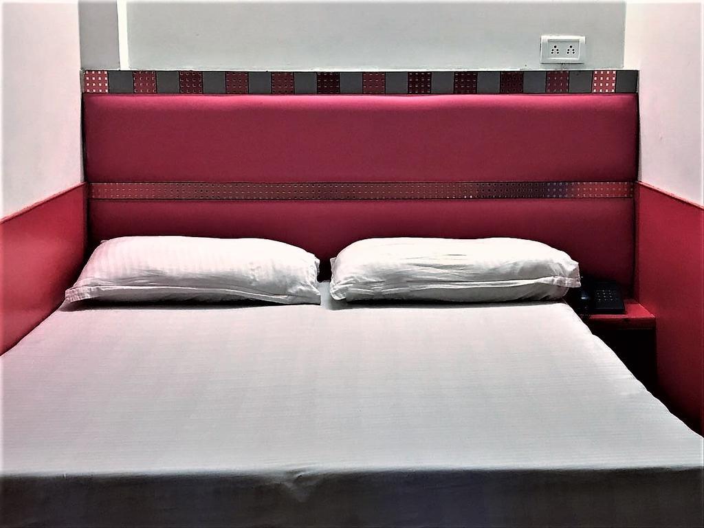 Hotel Kwality Yeni Delhi Dış mekan fotoğraf