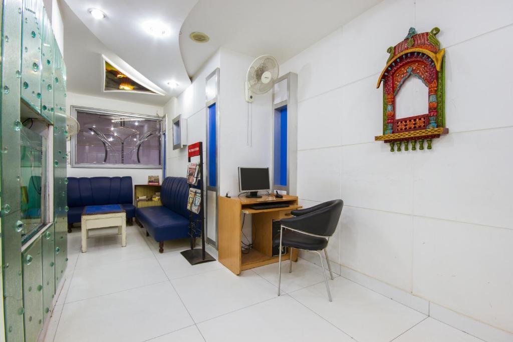 Hotel Kwality Yeni Delhi Dış mekan fotoğraf