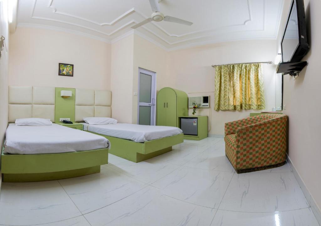 Hotel Kwality Yeni Delhi Dış mekan fotoğraf