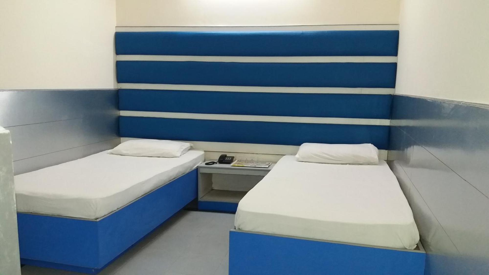 Hotel Kwality Yeni Delhi Dış mekan fotoğraf